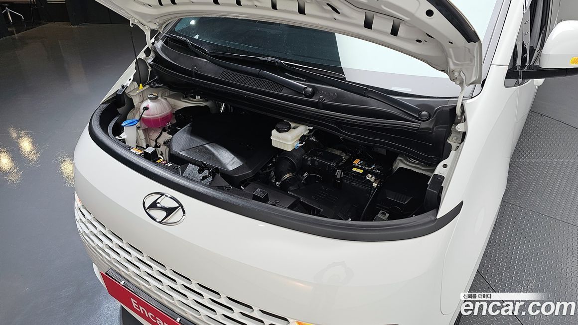 Hyundai Staria 2023