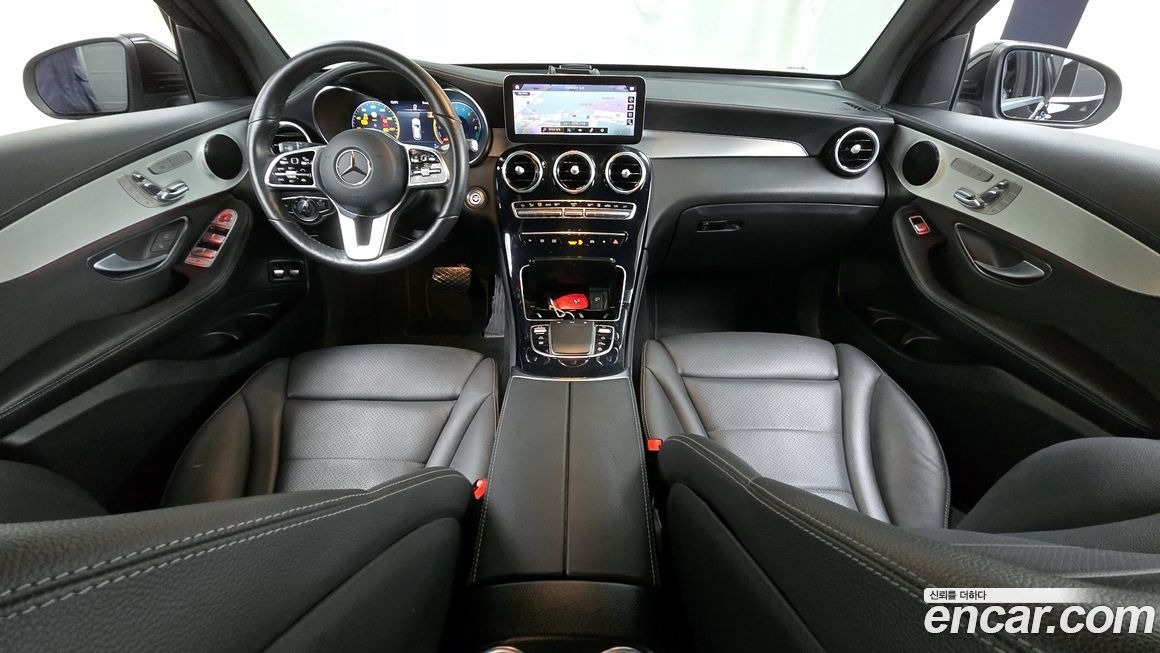 Mercedes-Benz GLC-Class 2021