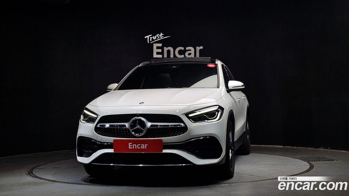 Mercedes-Benz GLA-Class 2020