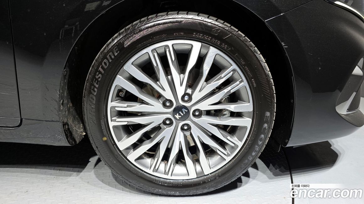 Kia K7 2021