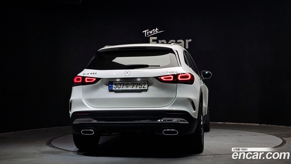 Mercedes-Benz GLA-Class 2020