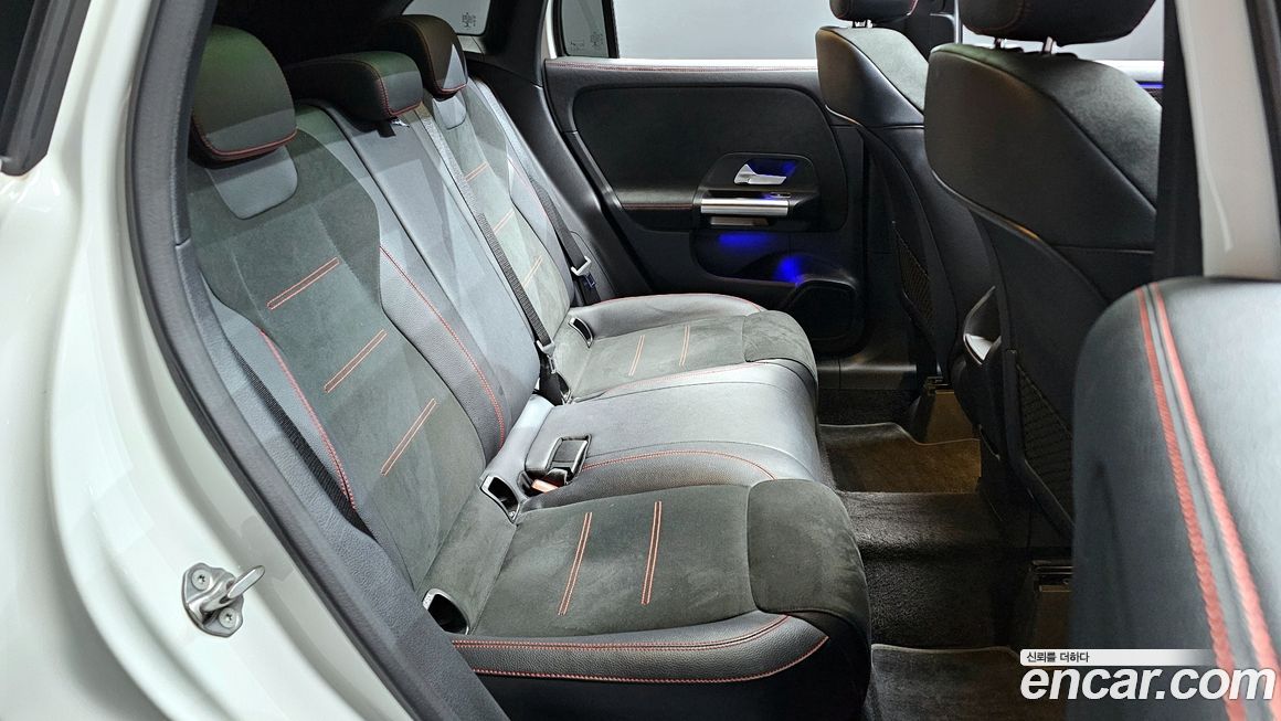 Mercedes-Benz GLA-Class 2020