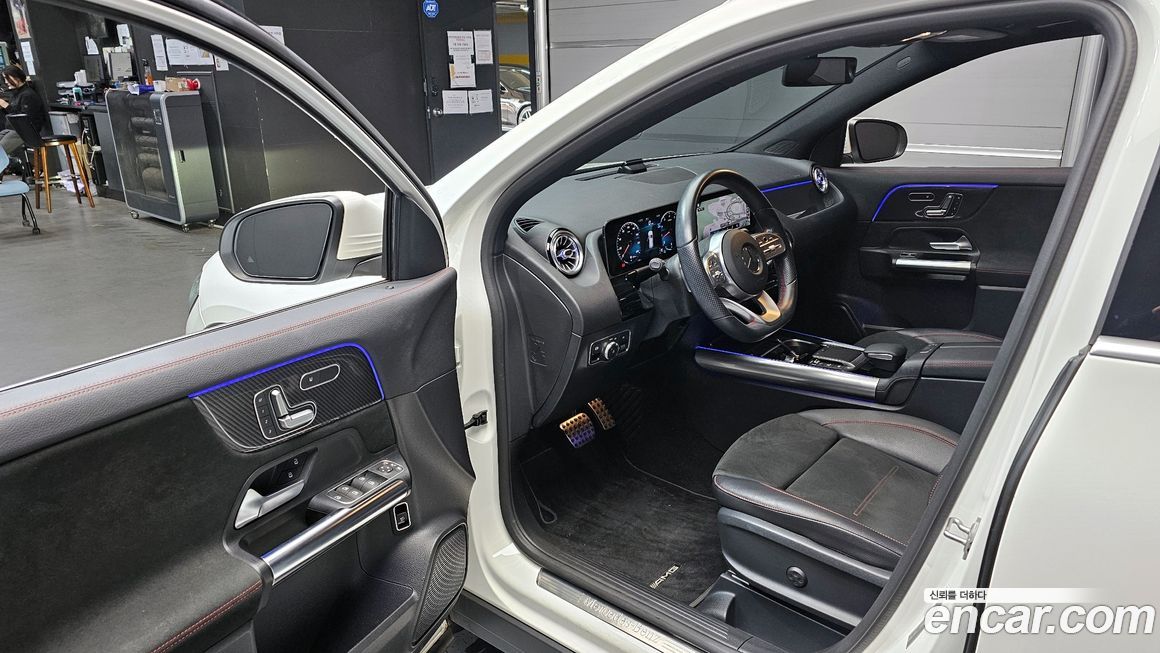 Mercedes-Benz GLA-Class 2020