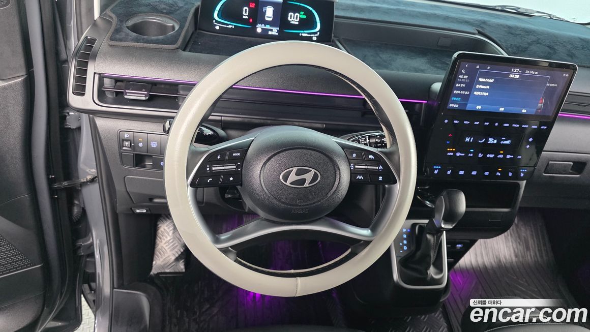 Hyundai Staria 2025