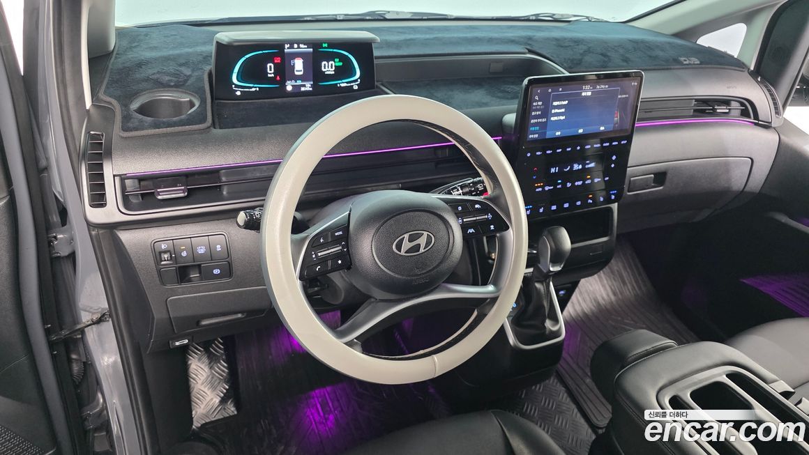 Hyundai Staria 2025