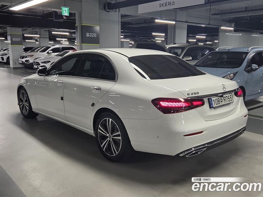 Mercedes-Benz E-Class 2021