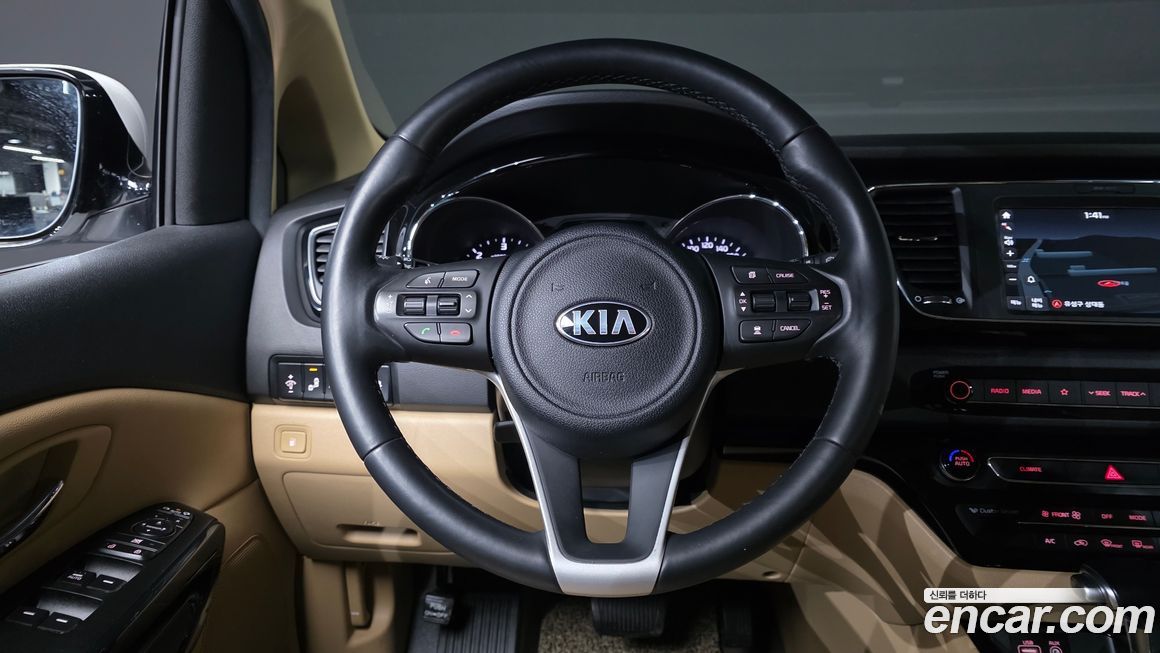 Kia Canival 2018