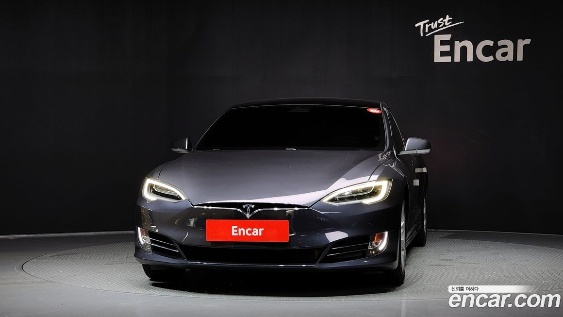 Tesla Model S 2018
