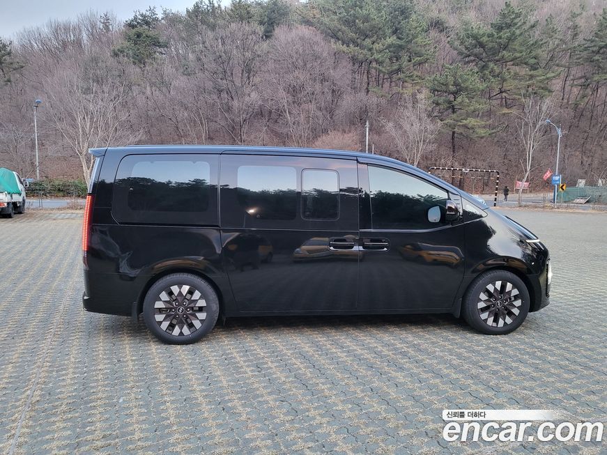 Hyundai Staria 2022