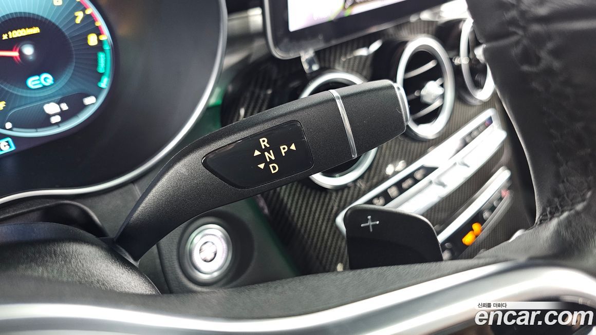 Mercedes-Benz GLC-Class 2021