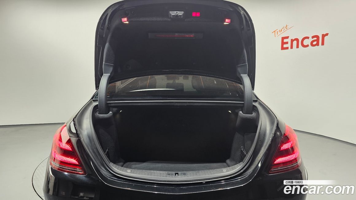 Mercedes-Benz S-Class 2019