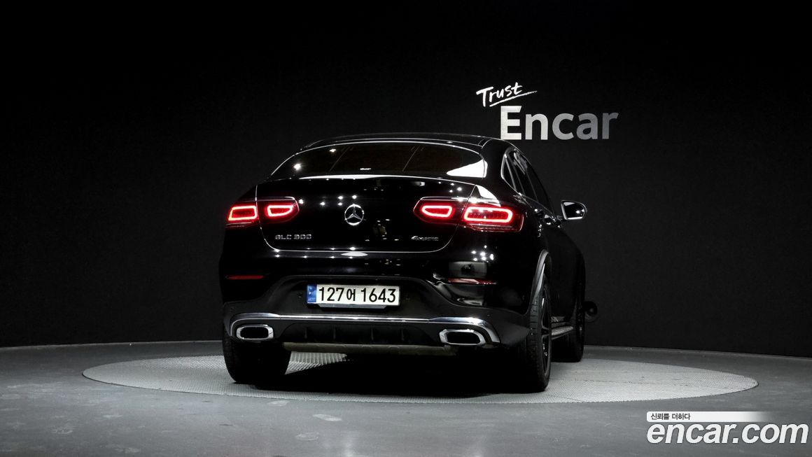 Mercedes-Benz GLC-Class 2021