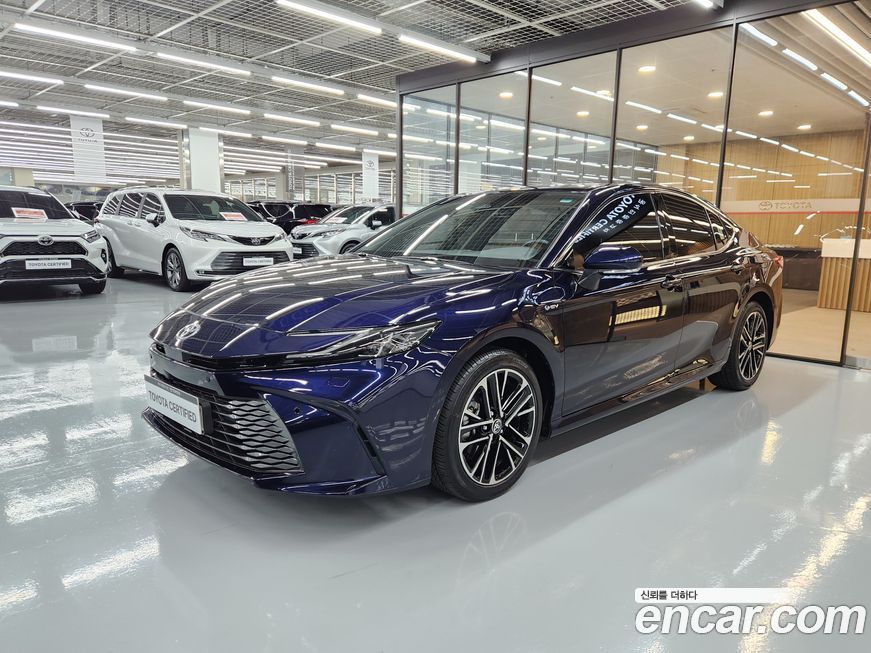 Toyota Camry 2025