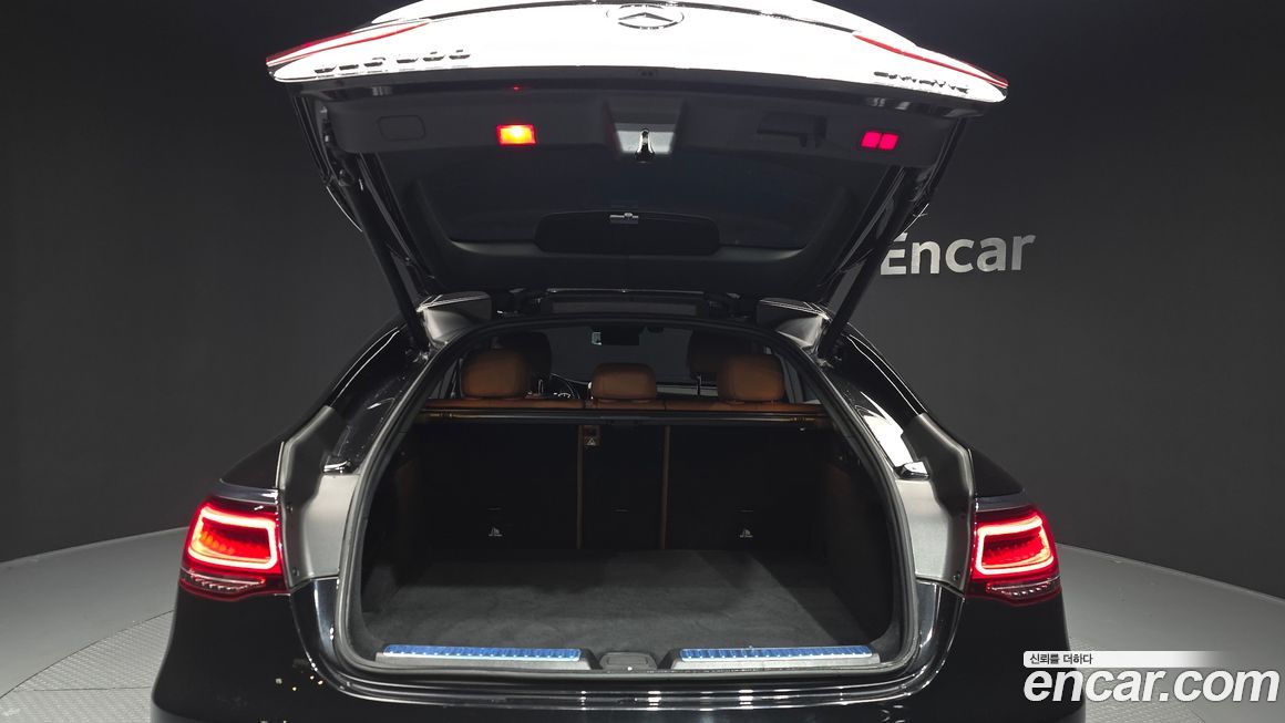 Mercedes-Benz GLC-Class 2021