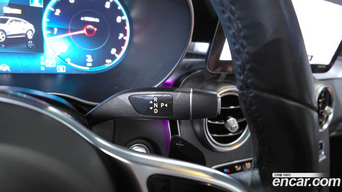 Mercedes-Benz GLC-Class 2021