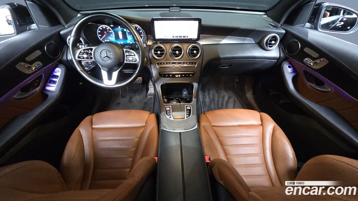 Mercedes-Benz GLC-Class 2021