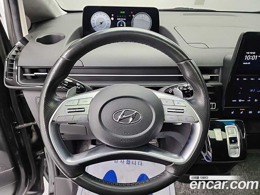 Hyundai Staria 2022