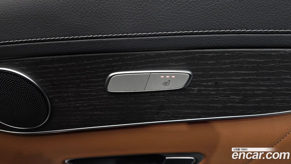 Mercedes-Benz GLC-Class 2021