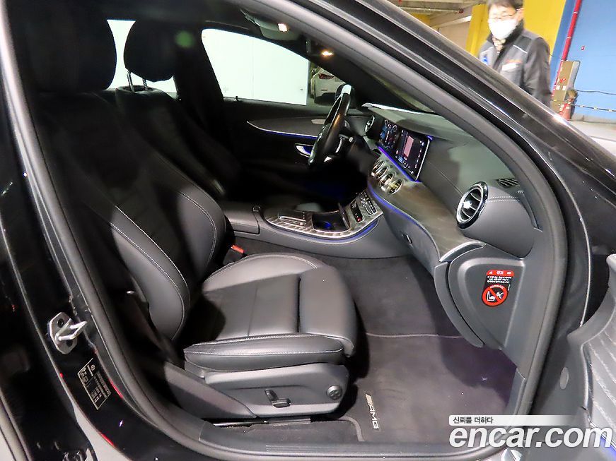 Mercedes-Benz E-Class 2021