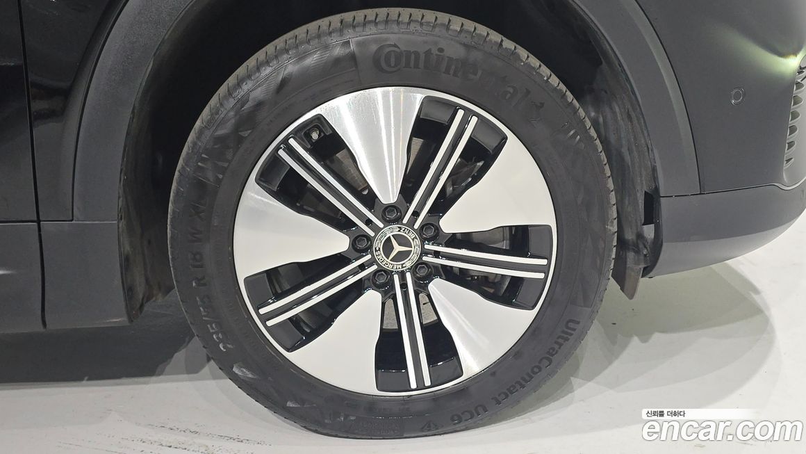 Mercedes-Benz EQB 2024