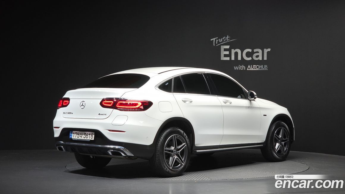 Mercedes-Benz GLC-Class 2021