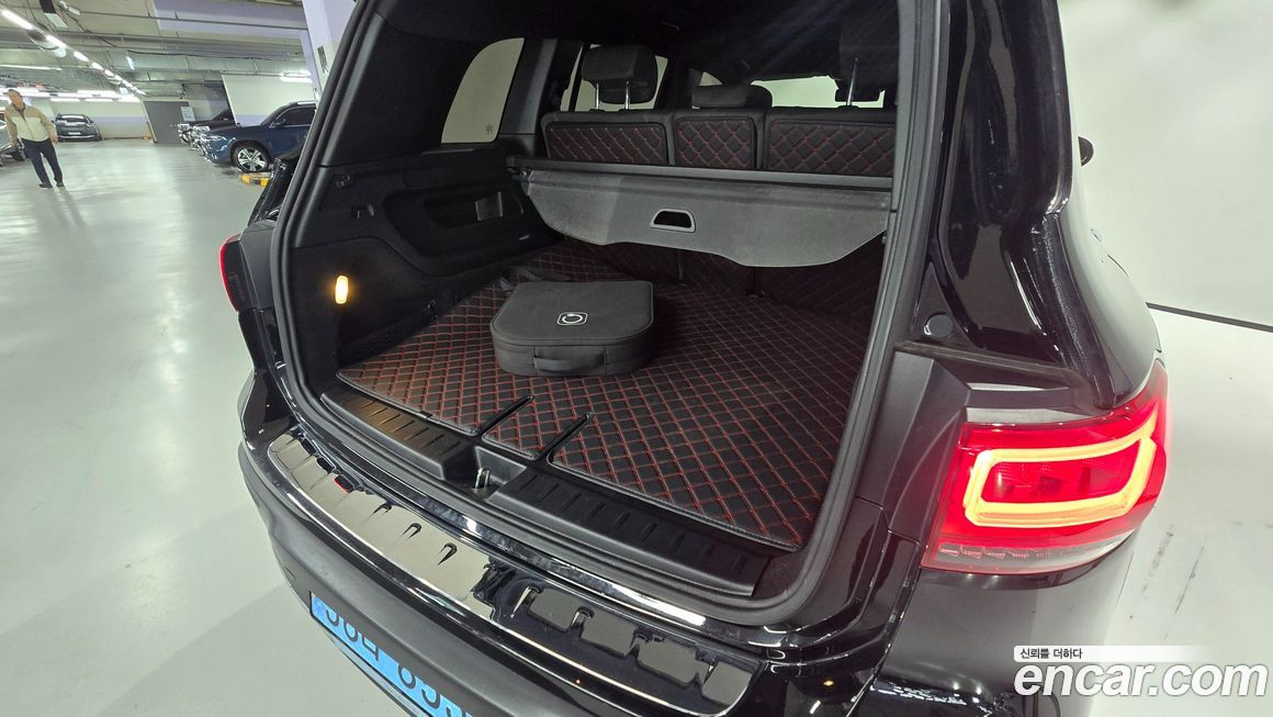 Mercedes-Benz EQB 2024