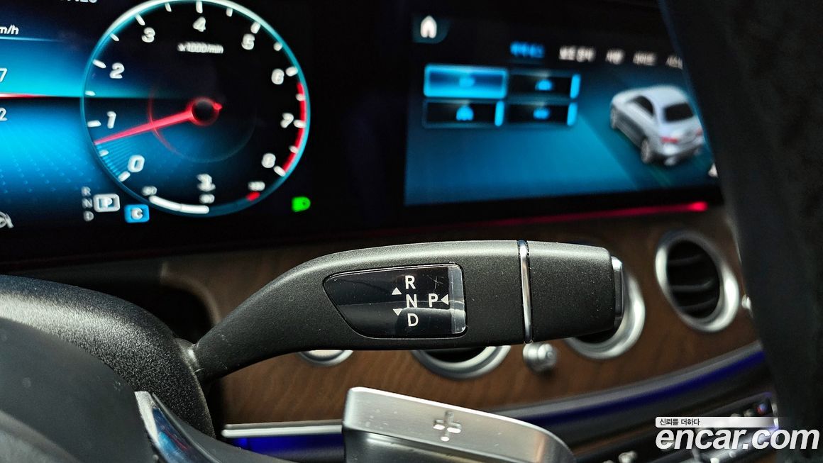 Mercedes-Benz E-Class 2023