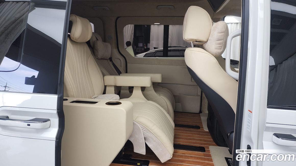 Hyundai Staria 2022