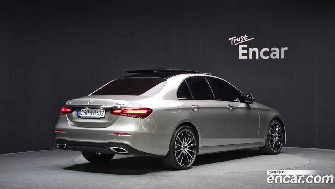 Mercedes-Benz E-Class 2023