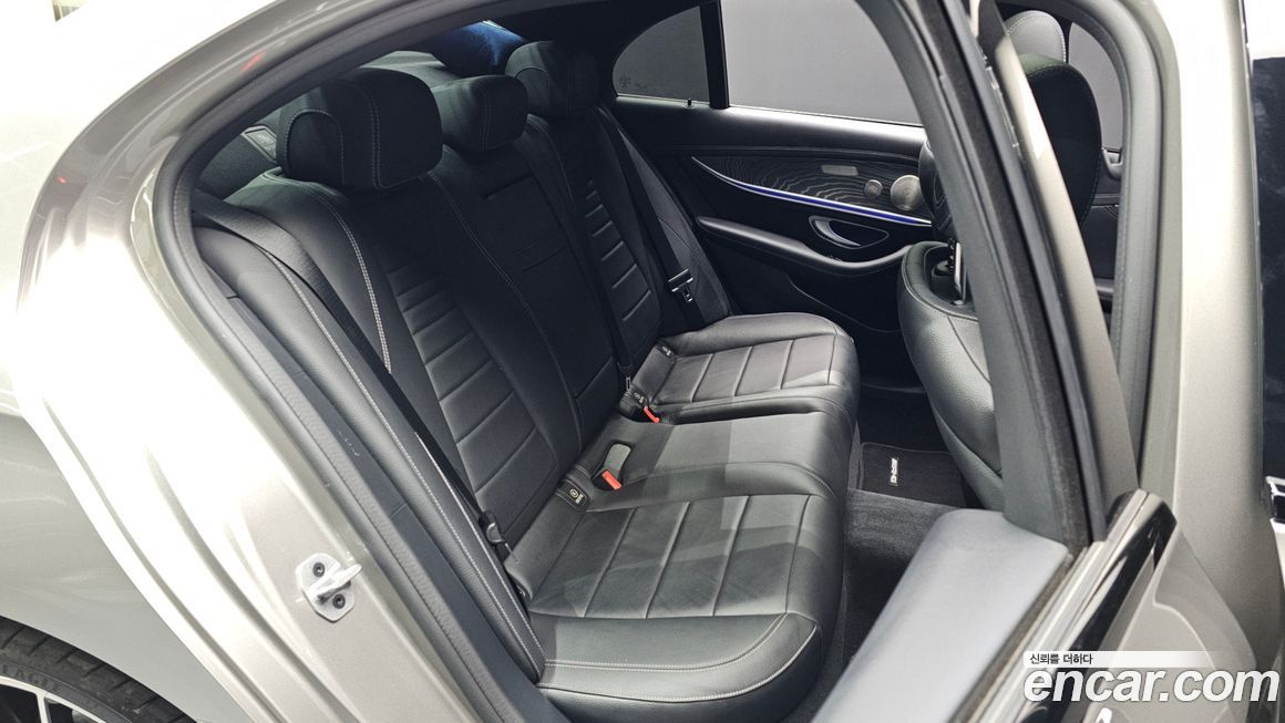 Mercedes-Benz E-Class 2023