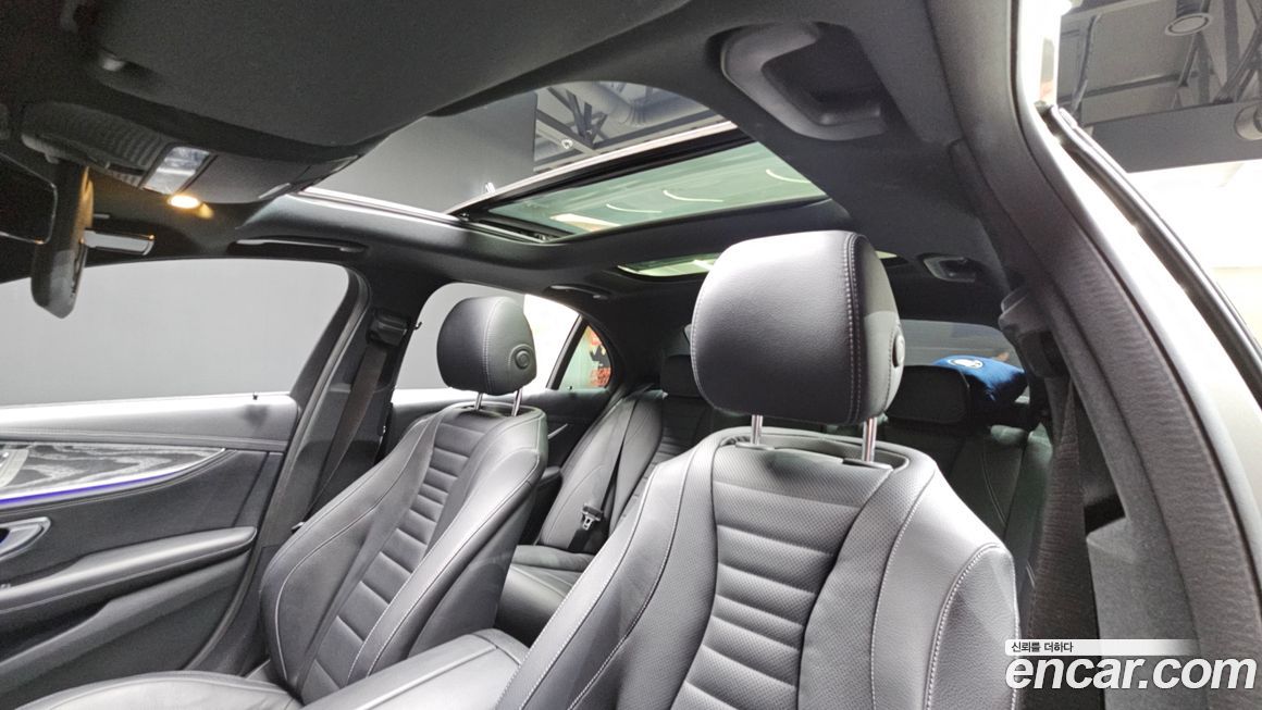 Mercedes-Benz E-Class 2023