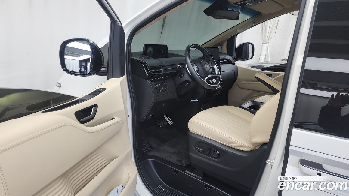 Hyundai Staria 2022