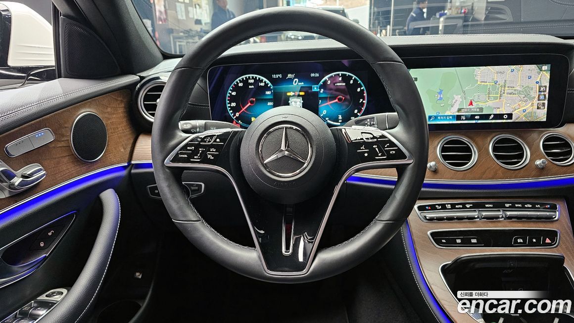 Mercedes-Benz E-Class 2023