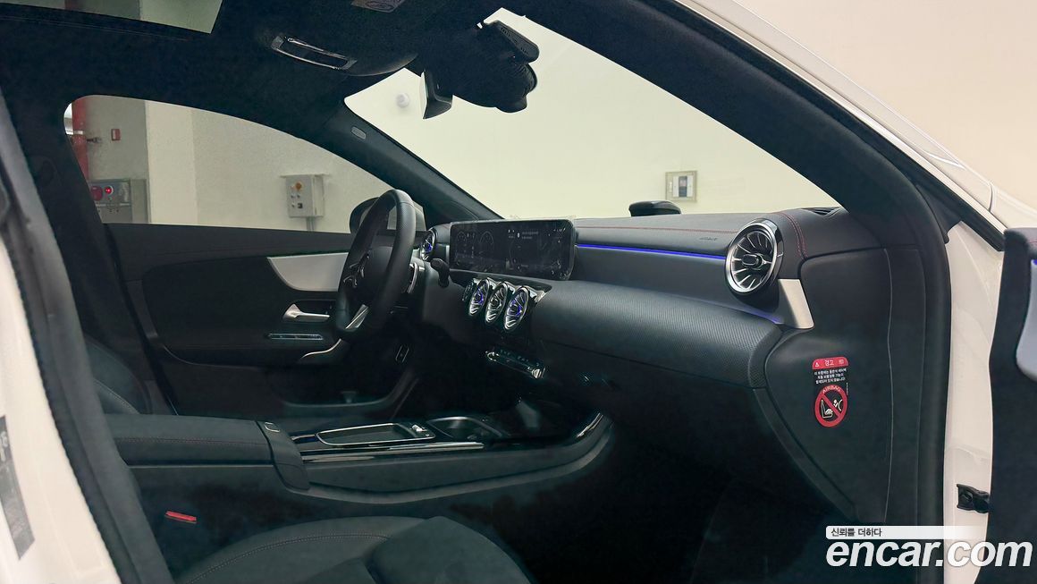 Mercedes-Benz CLA-Class 2025