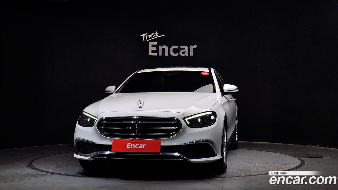 Mercedes-Benz E-Class 2023