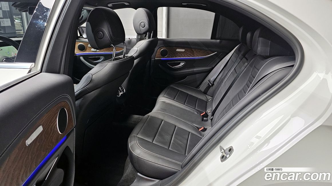 Mercedes-Benz E-Class 2023