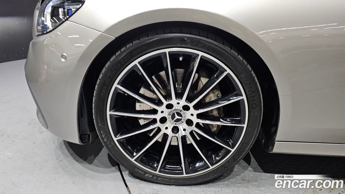 Mercedes-Benz E-Class 2023