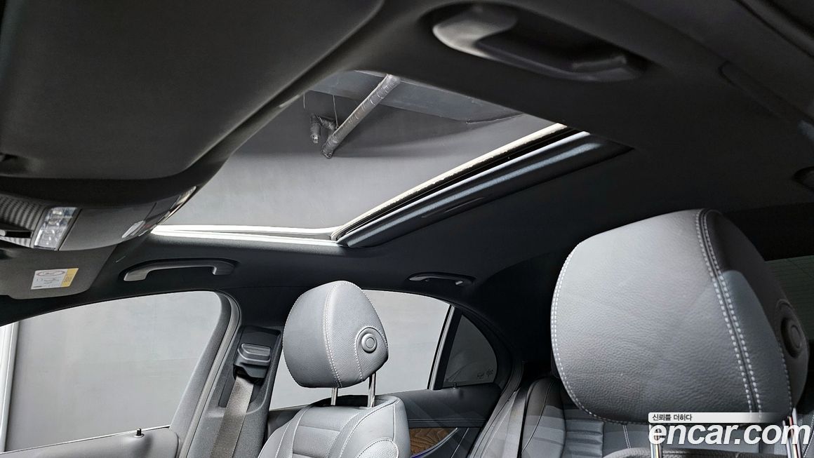 Mercedes-Benz E-Class 2023