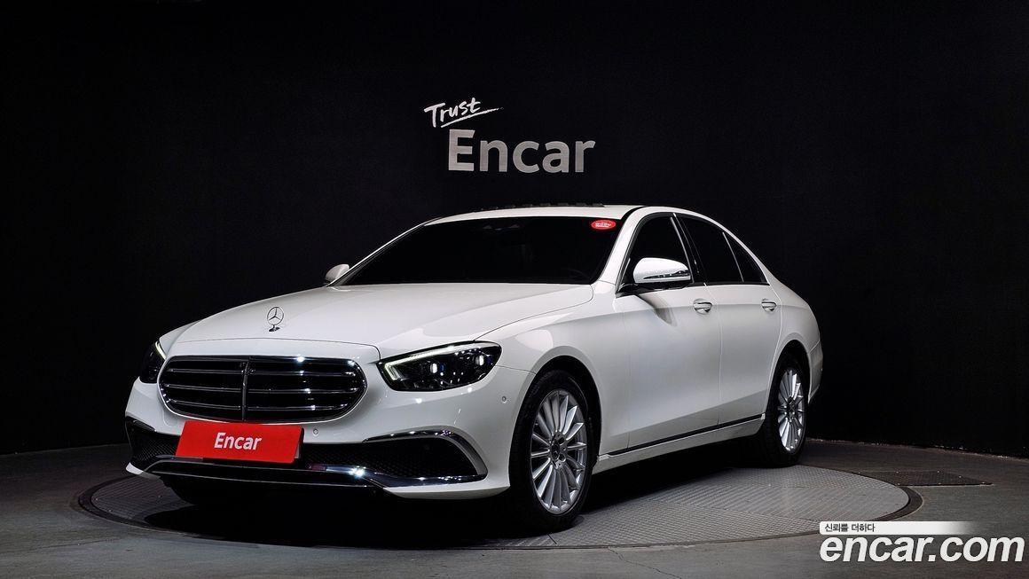 Mercedes-Benz E-Class 2023
