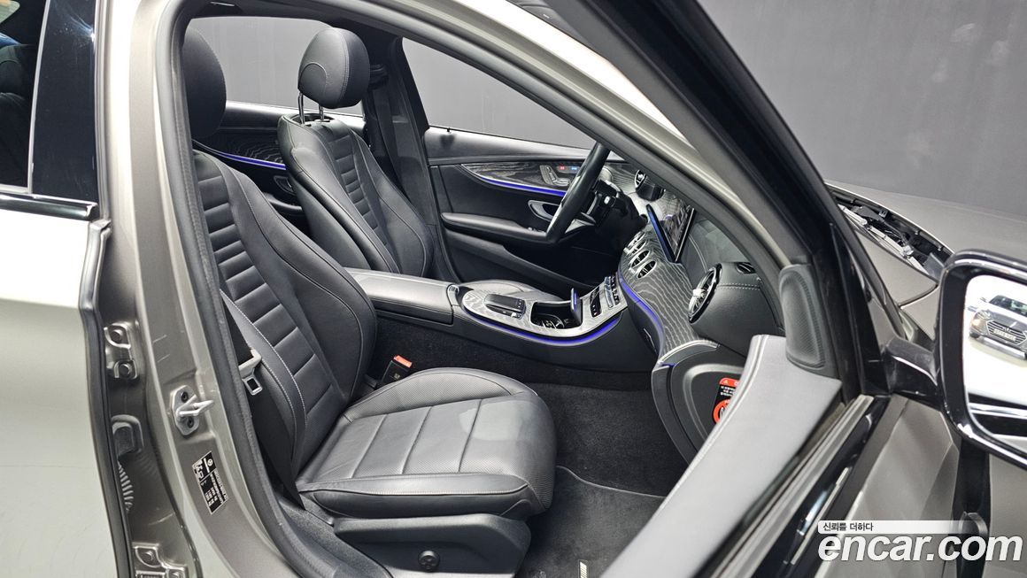 Mercedes-Benz E-Class 2023