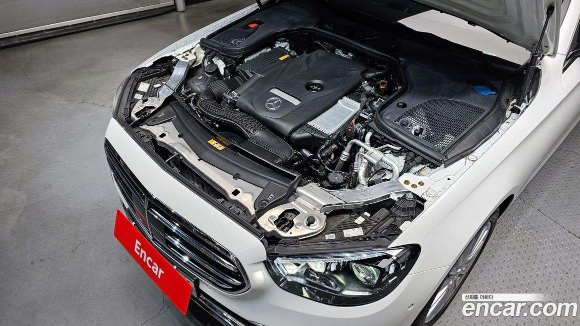 Mercedes-Benz E-Class 2023