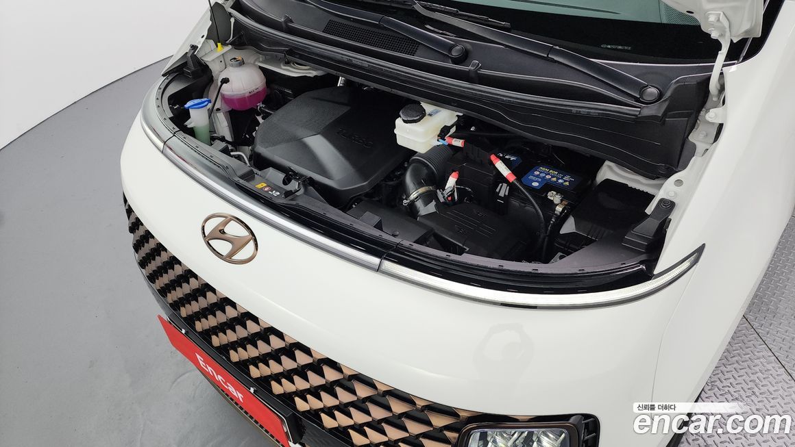 Hyundai Staria 2024