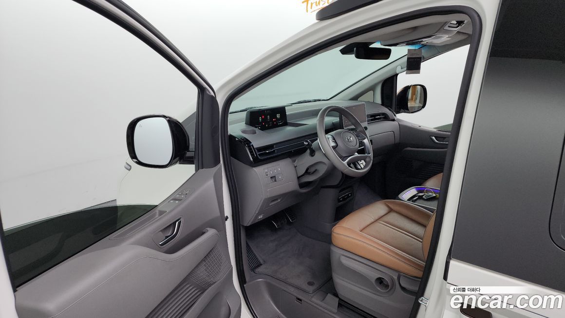 Hyundai Staria 2024