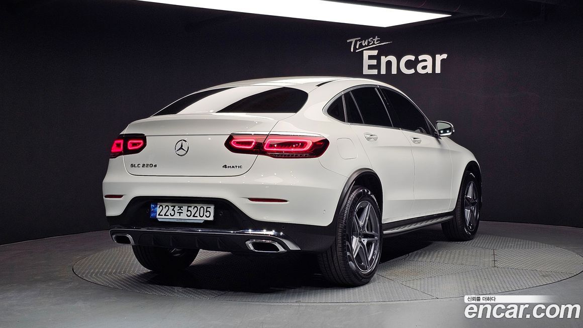 Mercedes-Benz GLC-Class 2023