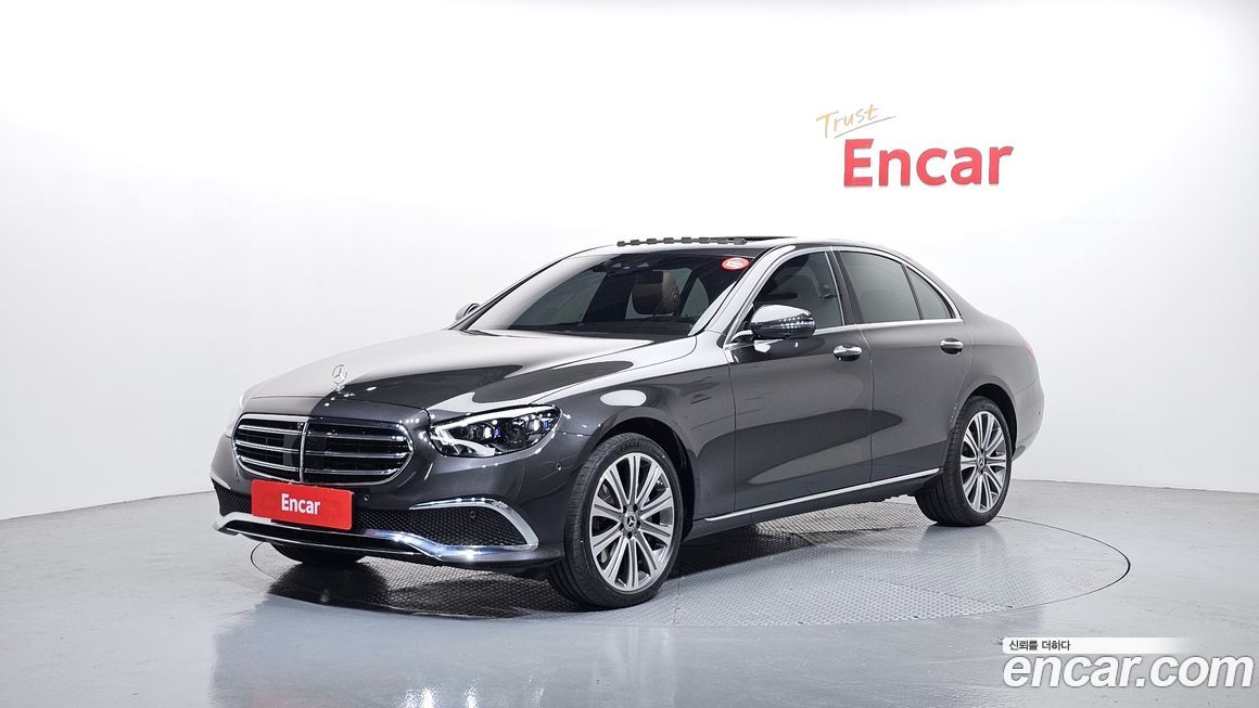 Mercedes-Benz E-Class 2023
