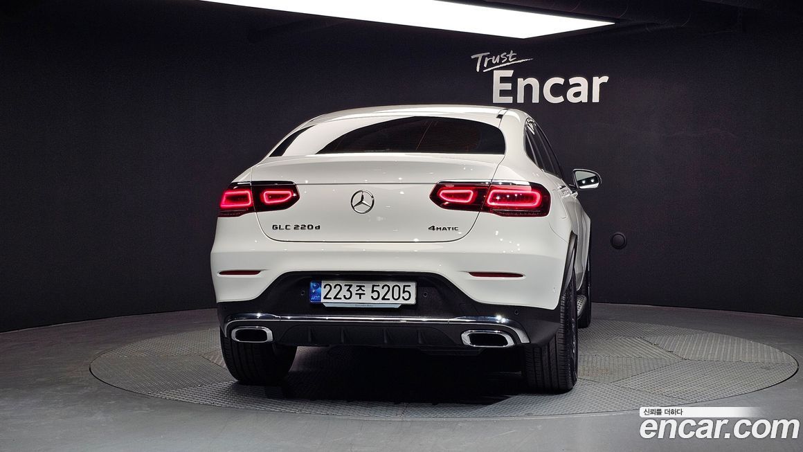 Mercedes-Benz GLC-Class 2023