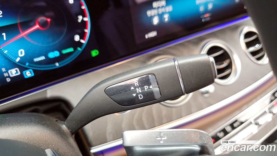 Mercedes-Benz E-Class 2023