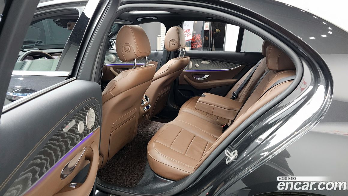 Mercedes-Benz E-Class 2023