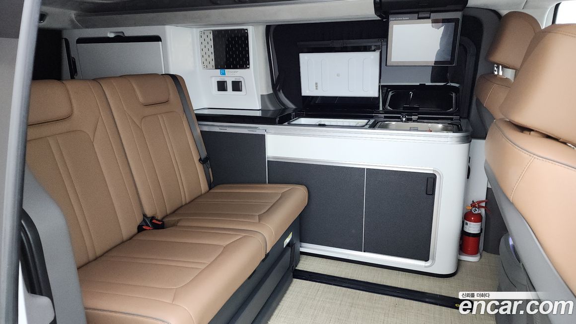 Hyundai Staria 2024
