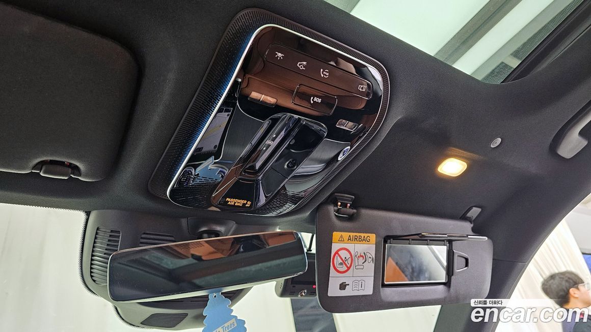 Mercedes-Benz GLC-Class 2025